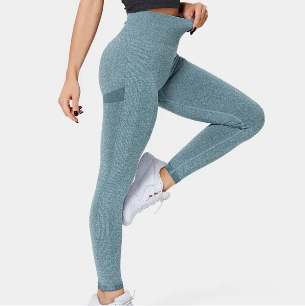 Halara Butt-Lifting Seamless Leggings